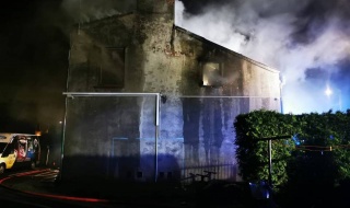 Pożar w Pabianicach: Strażacy znaleźli zwęglone zwłoki jednej osoby