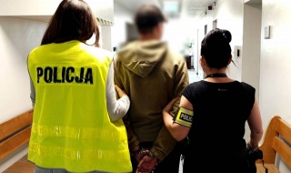 Groził nożem na terenie studenckiego kampusu w Piotrkowie Trybunalskim. 22-latek już usłyszał prokuratorskie zarzuty [Wideo, foto]