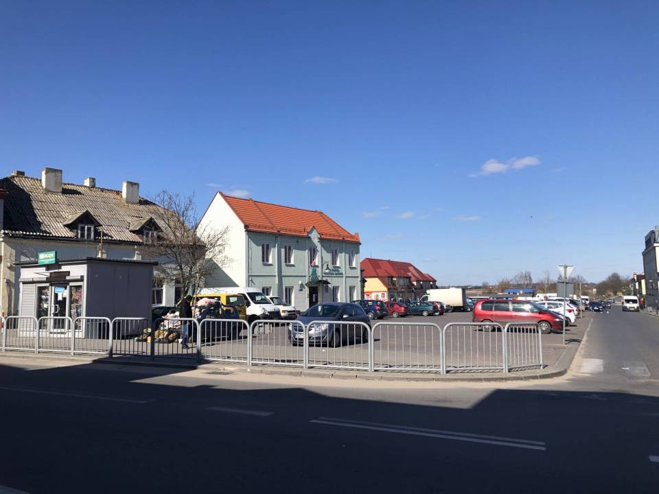 Na Targowisku Miejskim handel tylko produktami spożywczymi, chemicznymi i rolniczymi. "Sytuacja jest na bieżąco monitorowana"