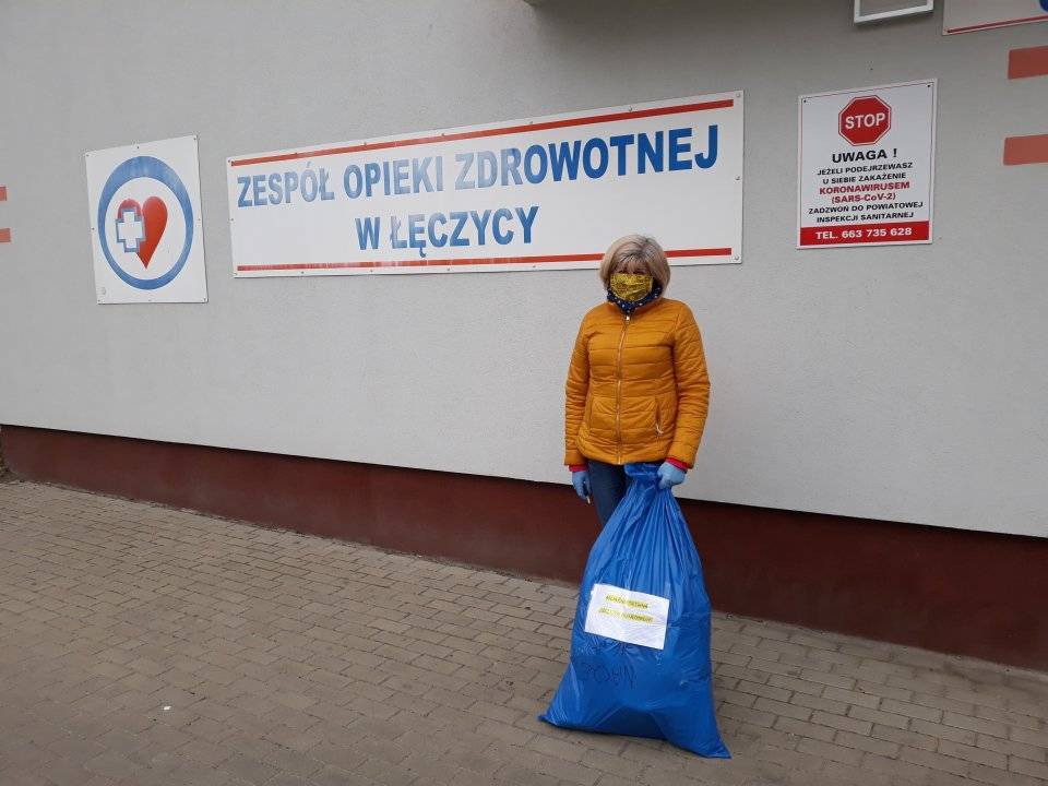 Tysiąc maseczek ochronnych trafiło do Zespołu Opieki Zdrowotnej w Łęczycy