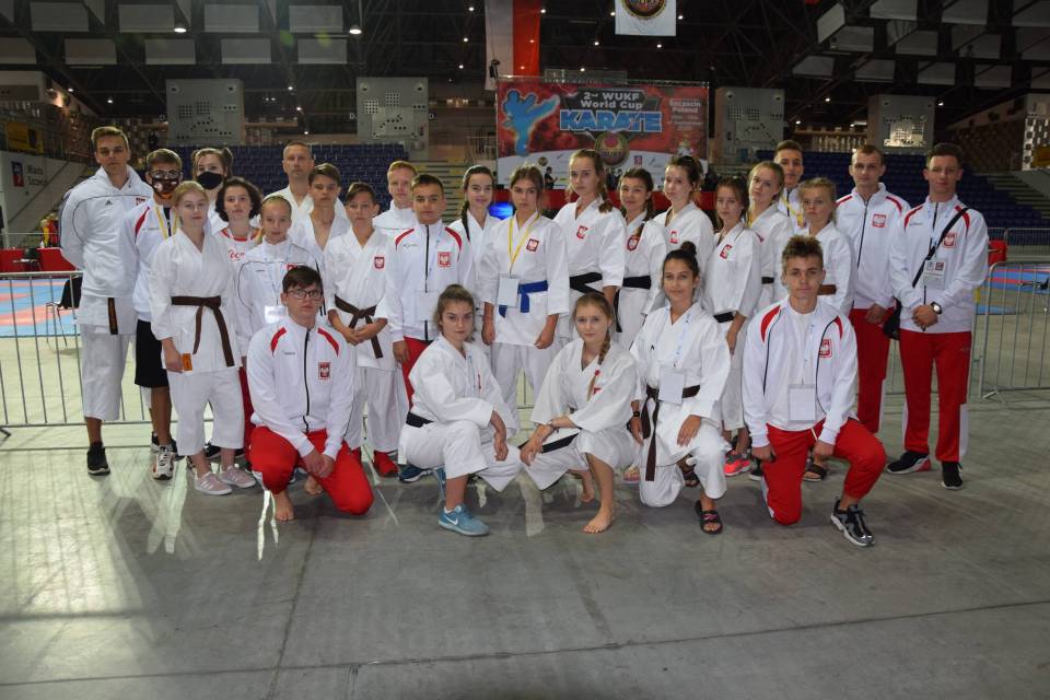 Worek medali zawodników Łęczyckiego Klubu Karate