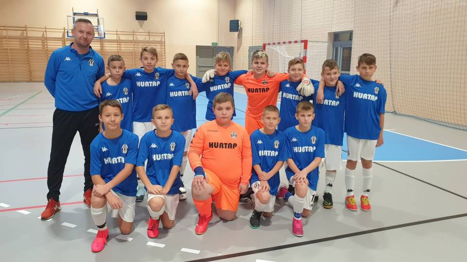 Młodzi zawodnicy Hurtapu Łęczyca rozpoczęli walkę o awans do Młodzieżowych Mistrzostw Polski U-13 w Futsalu