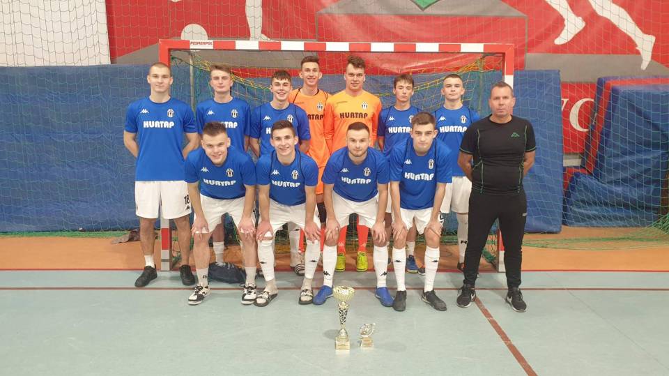 Junior Hurtap Łęczyca wygrywa pierwszy turniej eliminacyjny do Młodzieżowych Mistrzostw Polski U-19 w Futsalu