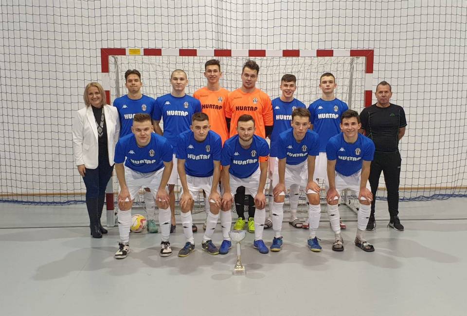 Dziewiętnastolatkowie z Hurtapu Łęczyca w kolejnej rundzie eliminacji do Młodzieżowych Mistrzostw Polski w Futsalu