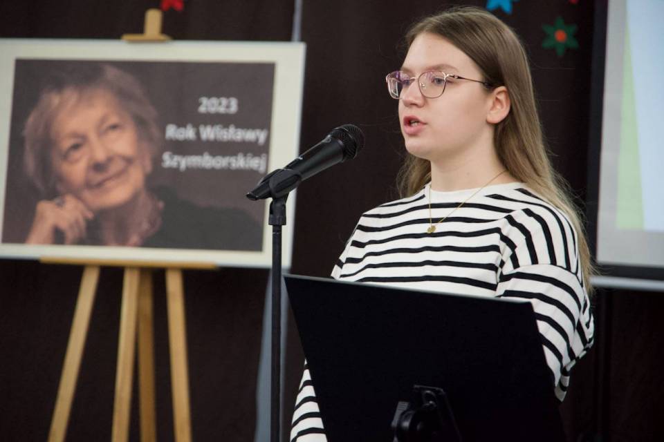 W "Grodzkiej" recytowali wiersze Wisławy Szymborskiej. Za nami międzyszkolny konkurs