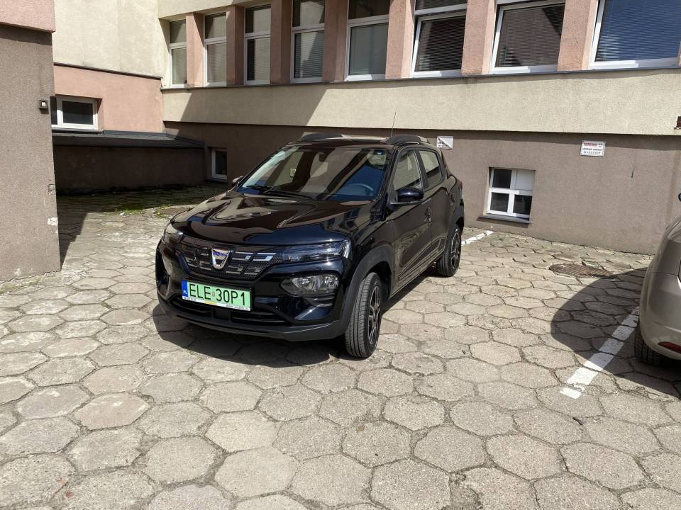 Samochód elektryczny trafił na wyposażenie Urzędu Gminy Łęczyca