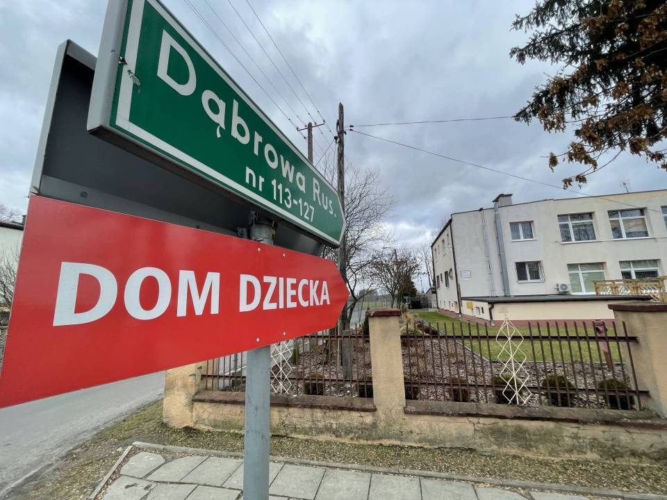 Zapadł wyrok w sprawie molestowania trzech dziewczynek w Domu Dziecka. Wychowawca został skazany na kilka lat więzienia, ale nie tylko. Wyrok jest nieprawomocny